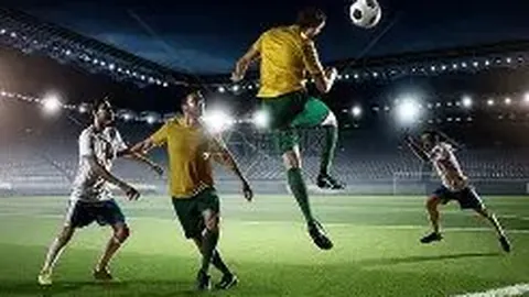 《足球盛宴12载，120佳瞬间揭晓！1_8决赛巅峰对决，谁能挺进八强争霸？》